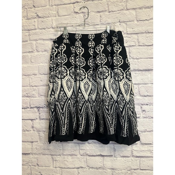Skirt Black White Patterned A-Line Casual‎ Knee Length Size 16 - Picture 1 of 5